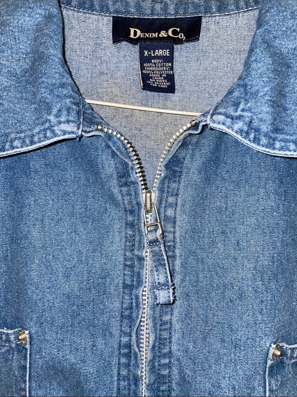 Denim&Co vintage Blue Denim Front-Zip Shirt - X-Large w/embroidery - Picture 5 of 6